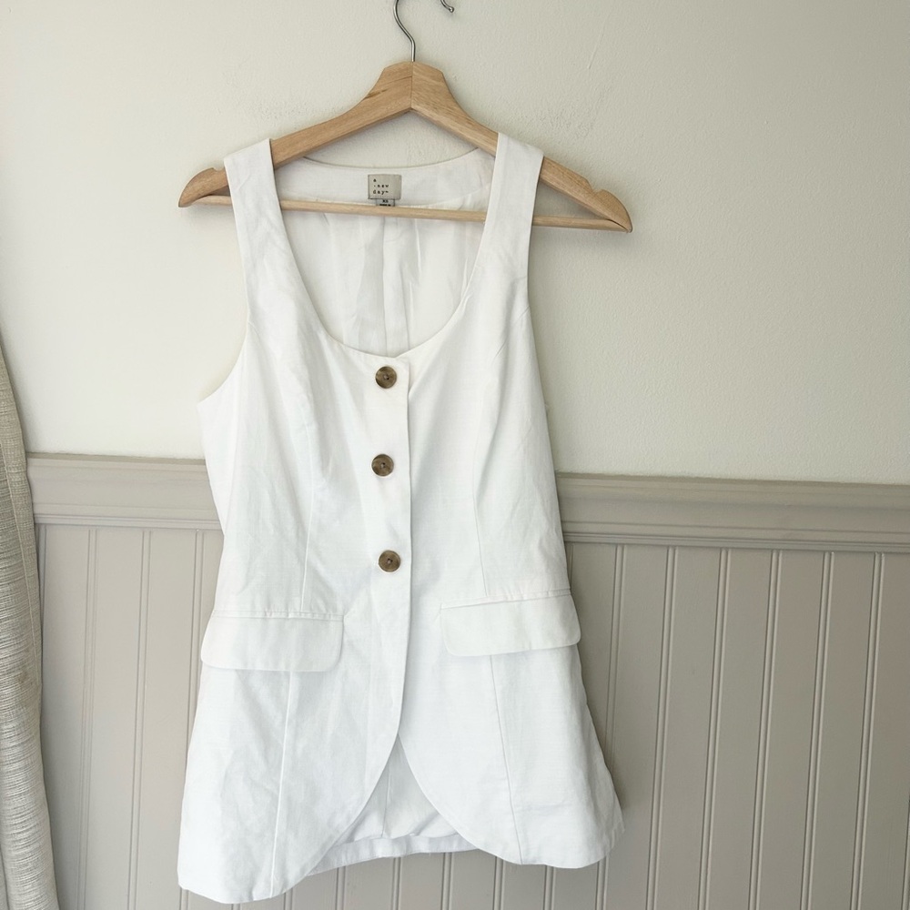 A New Day XS White Sleeveless Button Vest Longline Cotton Rayon Layering Top